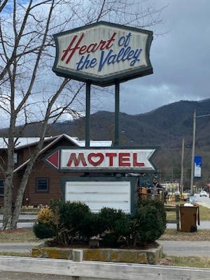 מגי ואלי Heart Of The Valley Motel מראה חיצוני תמונה